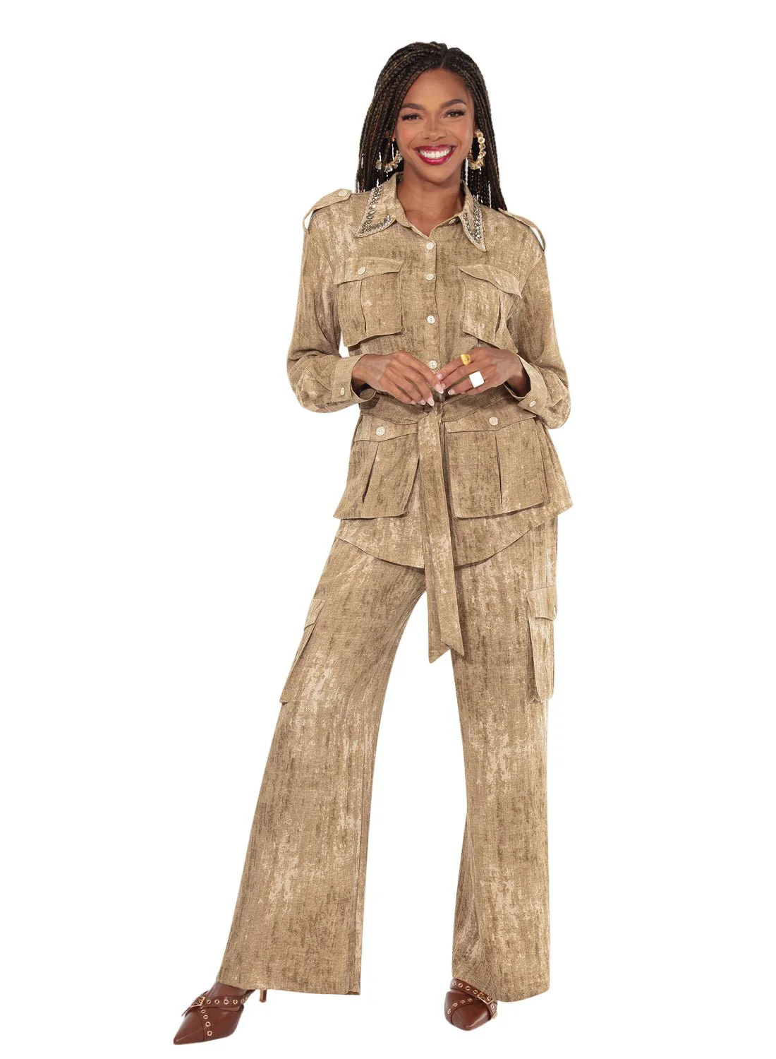 2pc. Top & Pant Set - Love The Queen. Style 17642