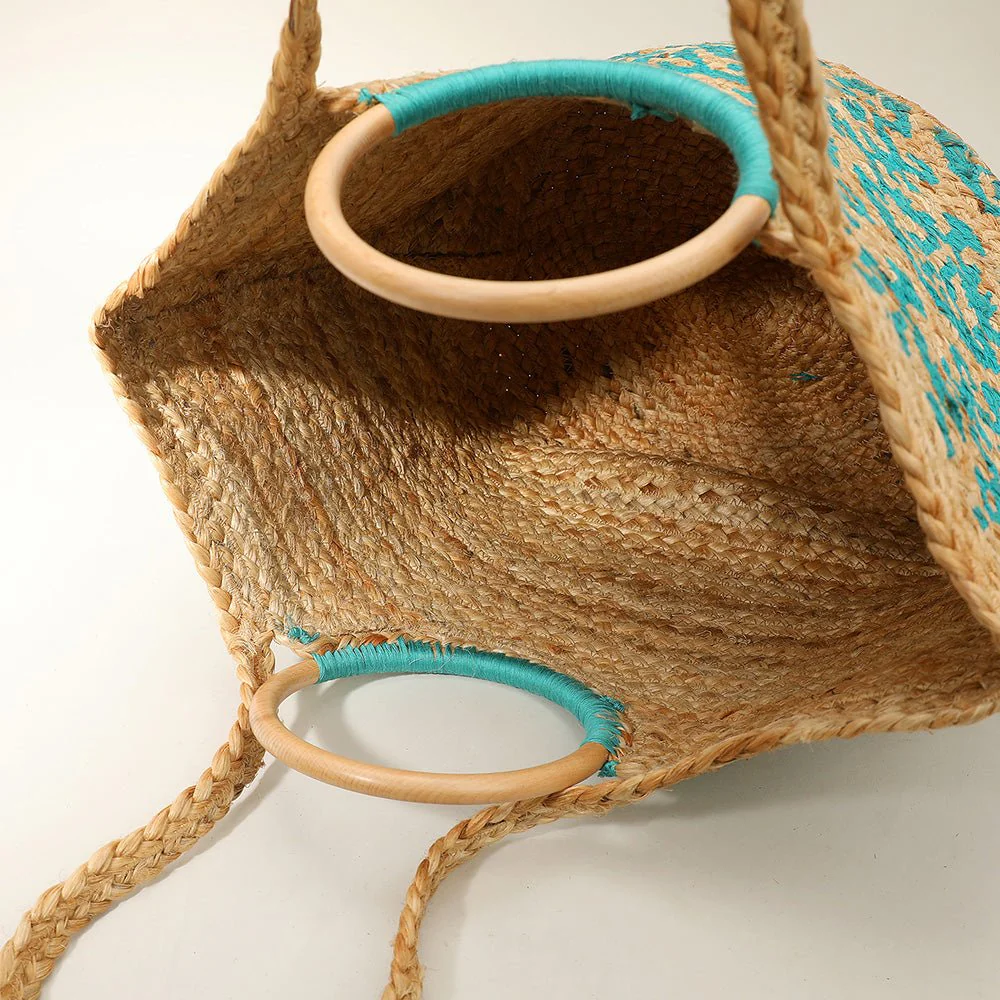 Abstract Pattern Wooden Top Handle Woven Tote Bag - Image 3