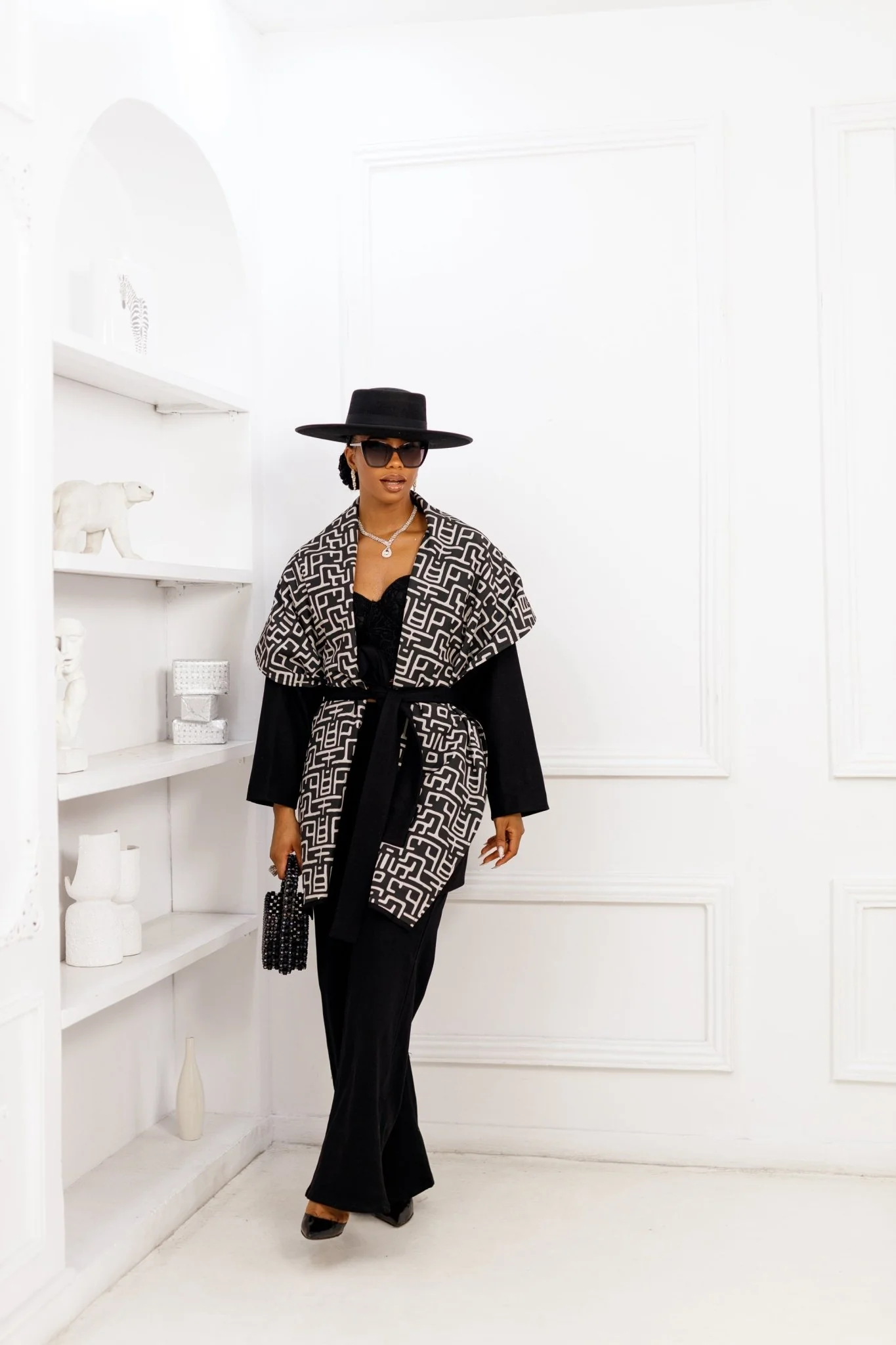 DONNA AFRICAN PRINT WOOL  PONCHO [BLACK]----FINAL SALE - Image 3