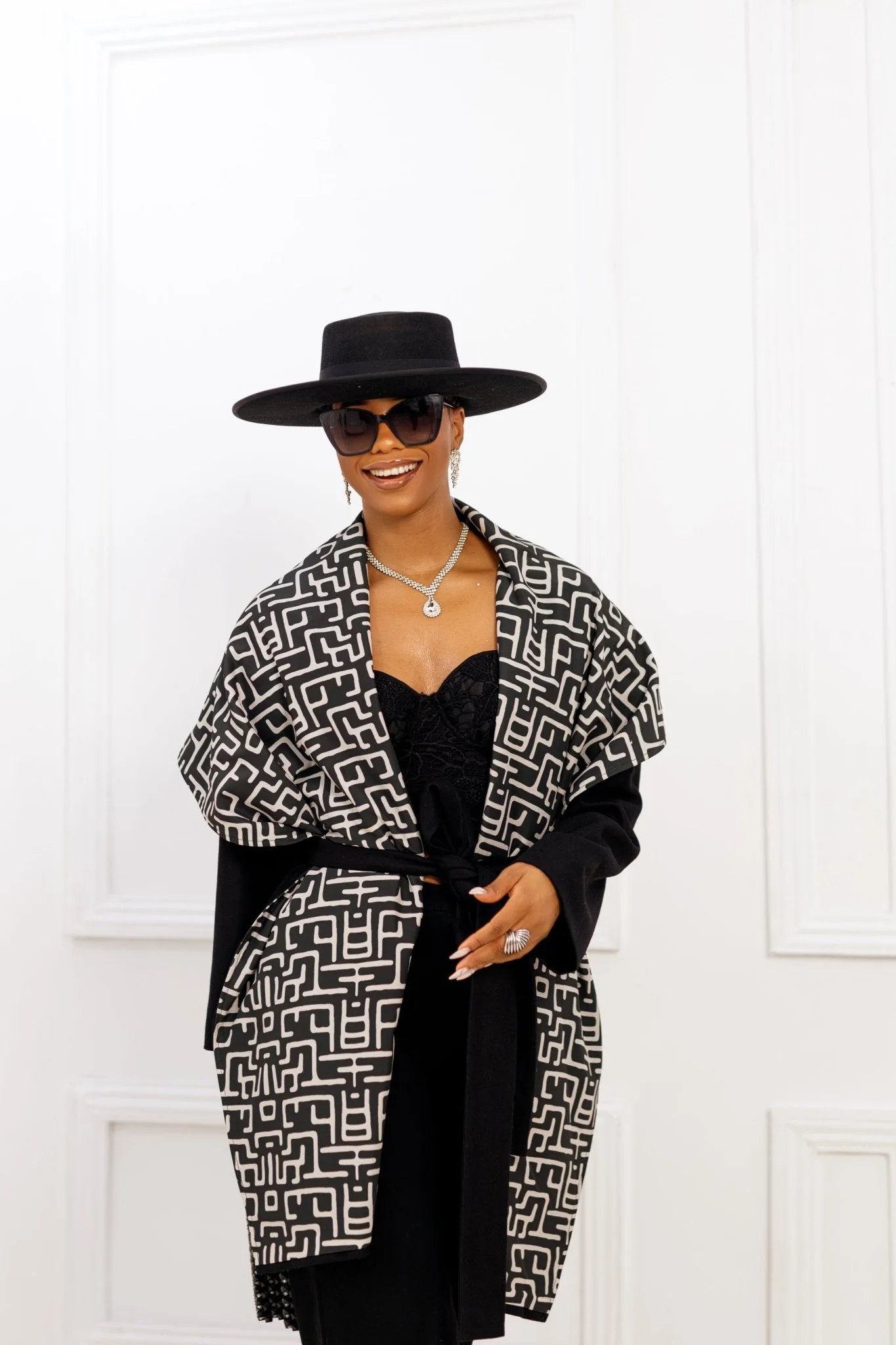 DONNA AFRICAN PRINT WOOL  PONCHO [BLACK]----FINAL SALE - Image 4