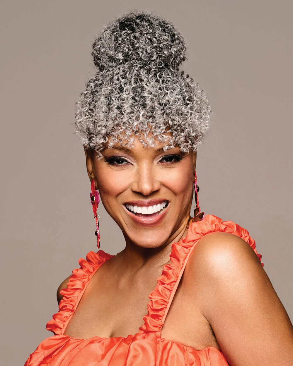 Bombshell Curly Bun and Bangs Hairpiece – Kim Kimble - Image 4