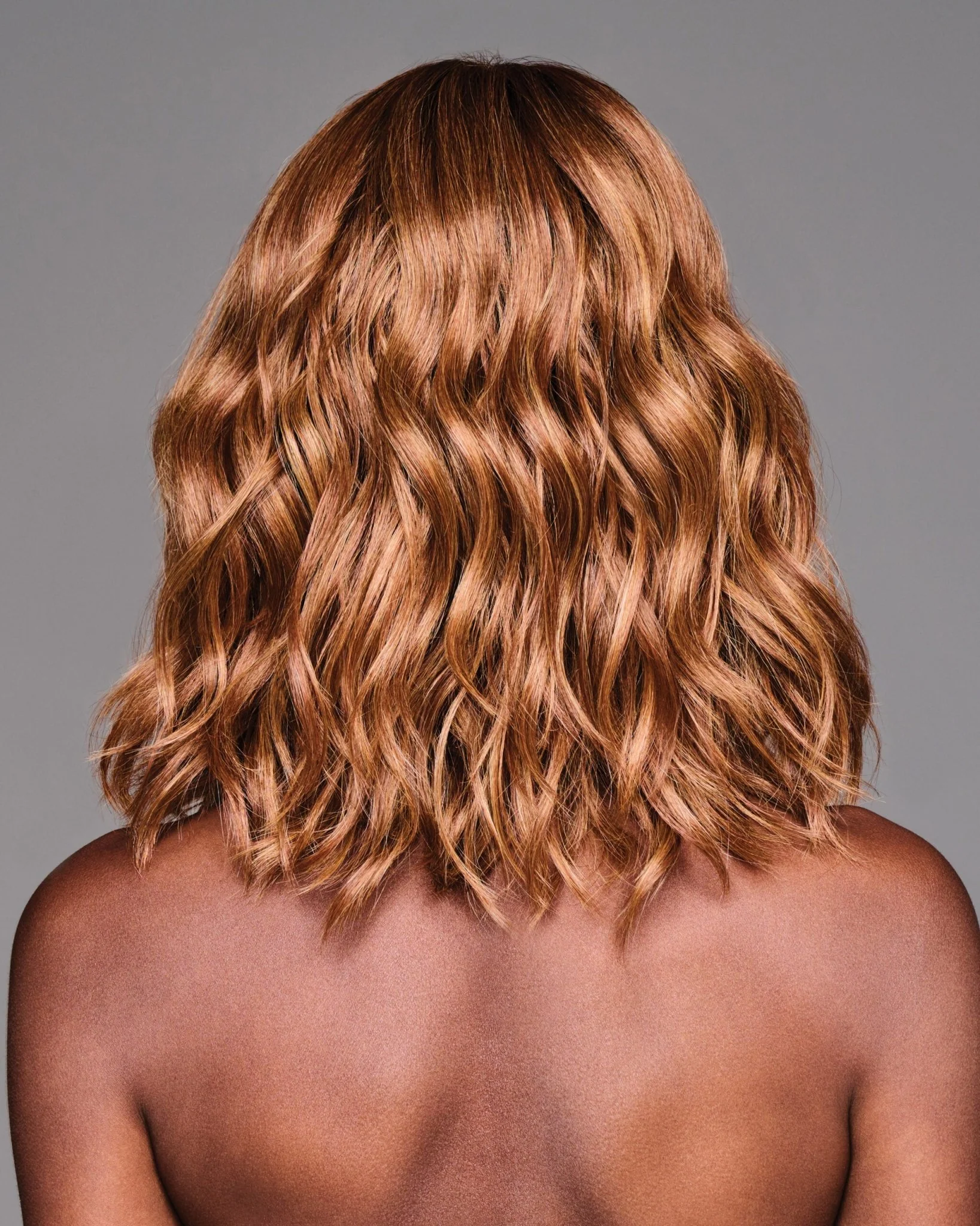 Jordan Wavy Lob Lace Front Wig by Kim Kimble - Image 2
