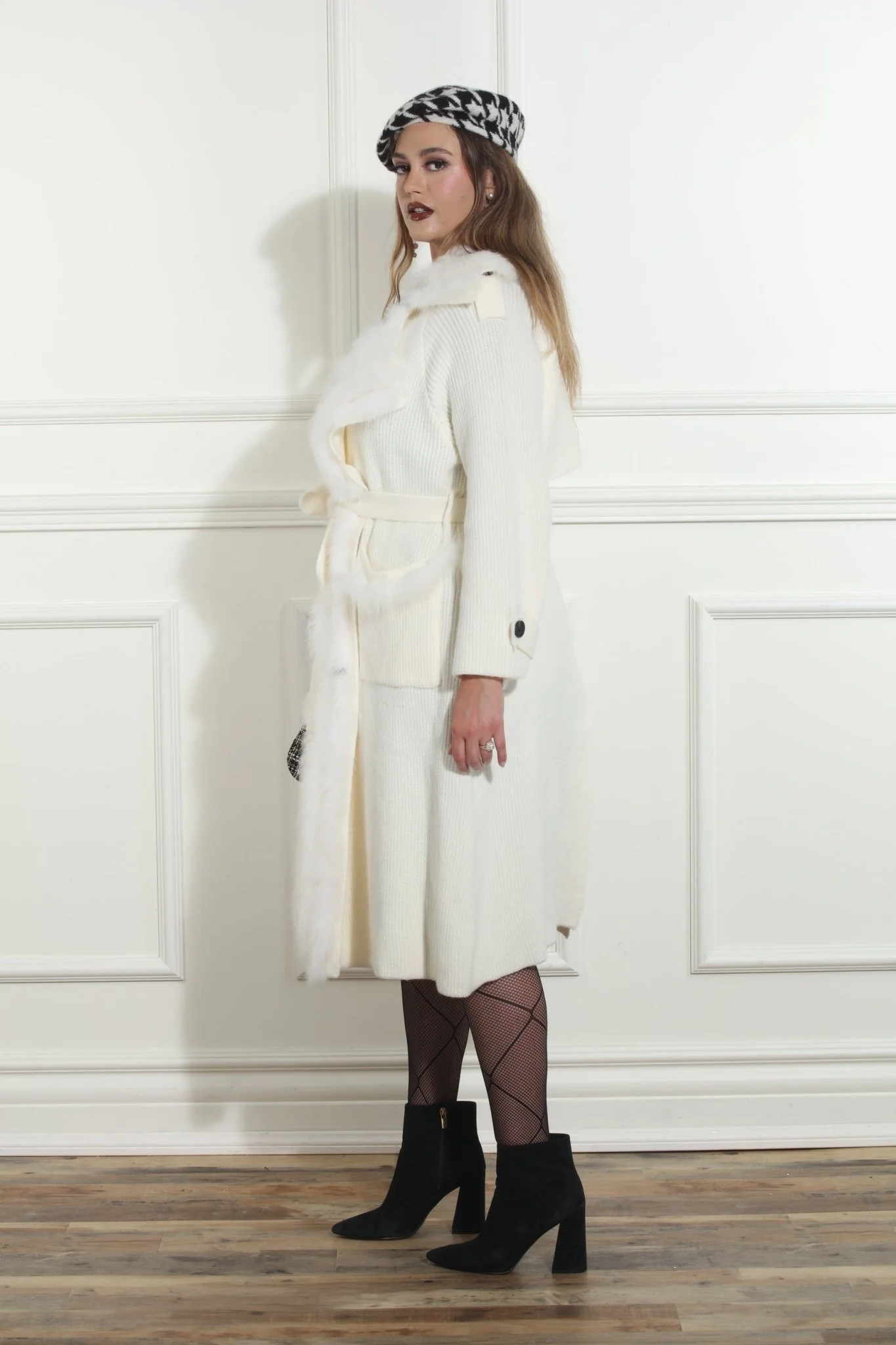 Luxe Moda,  - Style LM-490 - Image 14