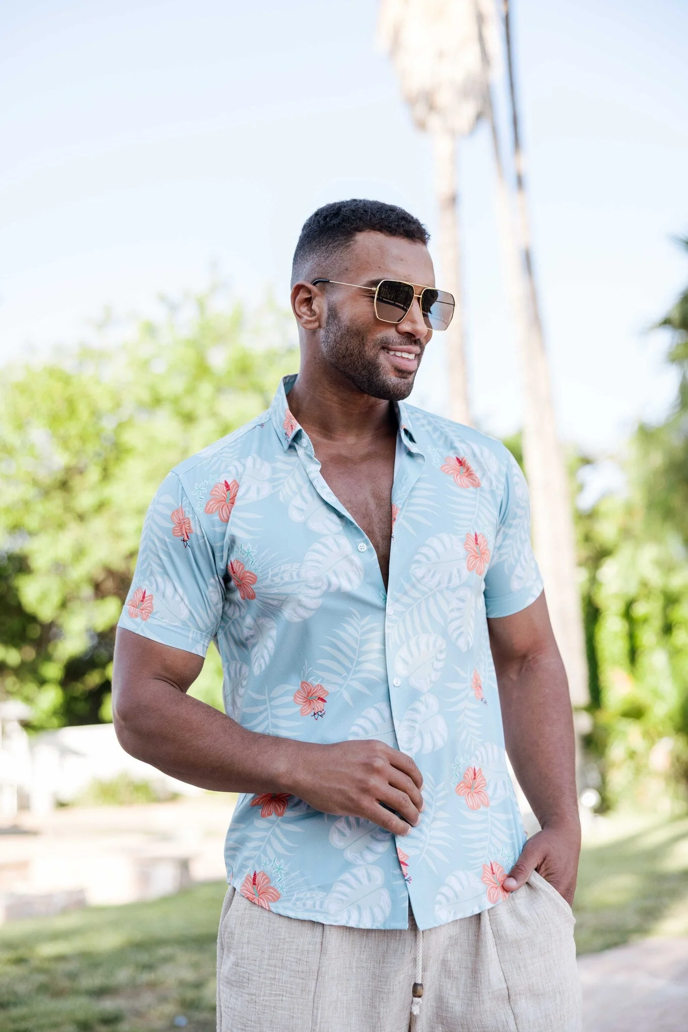 Men’s Aqua Floral Short Sleeve Stretch Shirt - Image 4