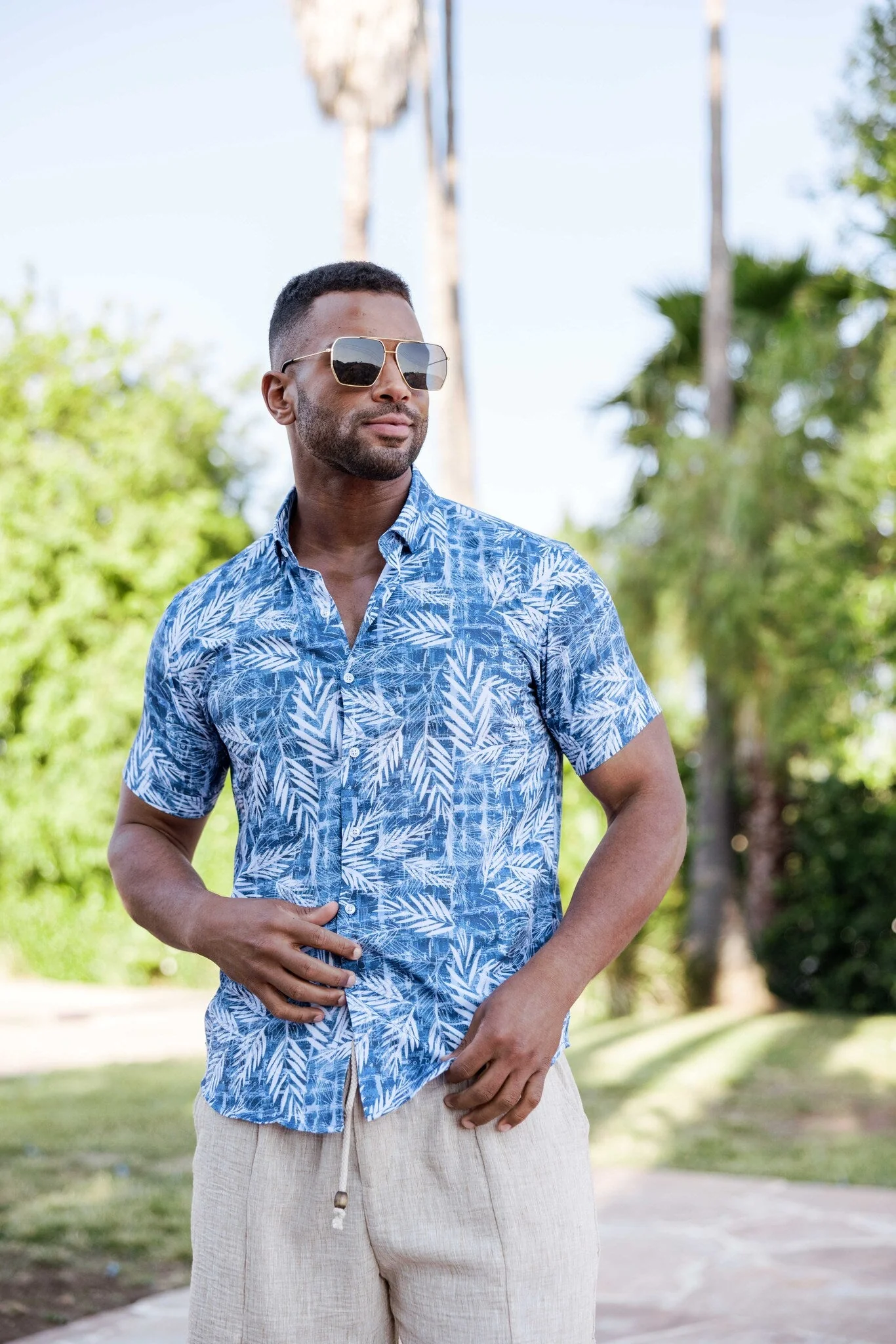 Men’s Blue Leaf Short Sleeve Stretch Shirt - Image 6