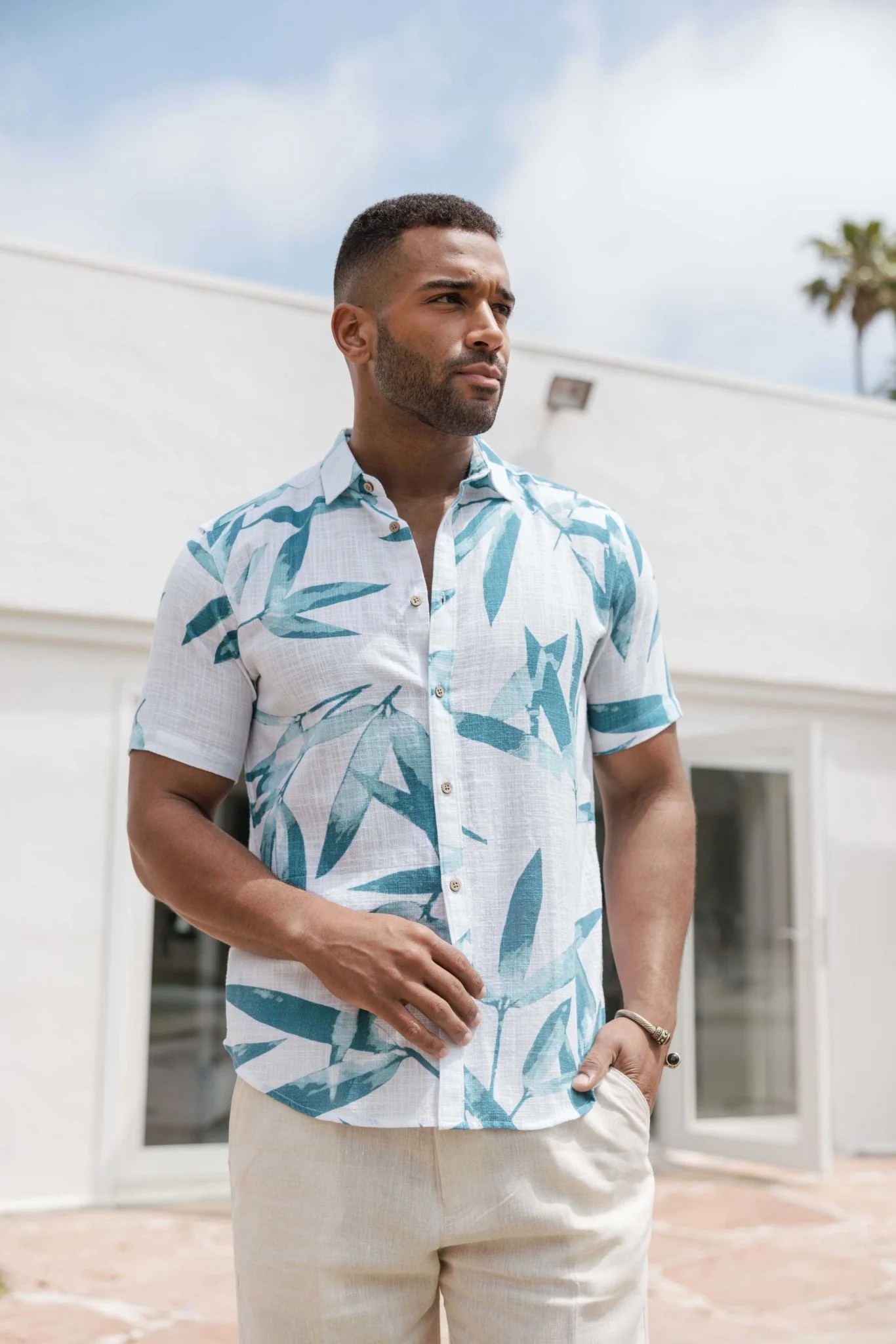 Men's Resort Style Casual Linen Blend Colorful Tropical Leaf Print Shirt - Image 5