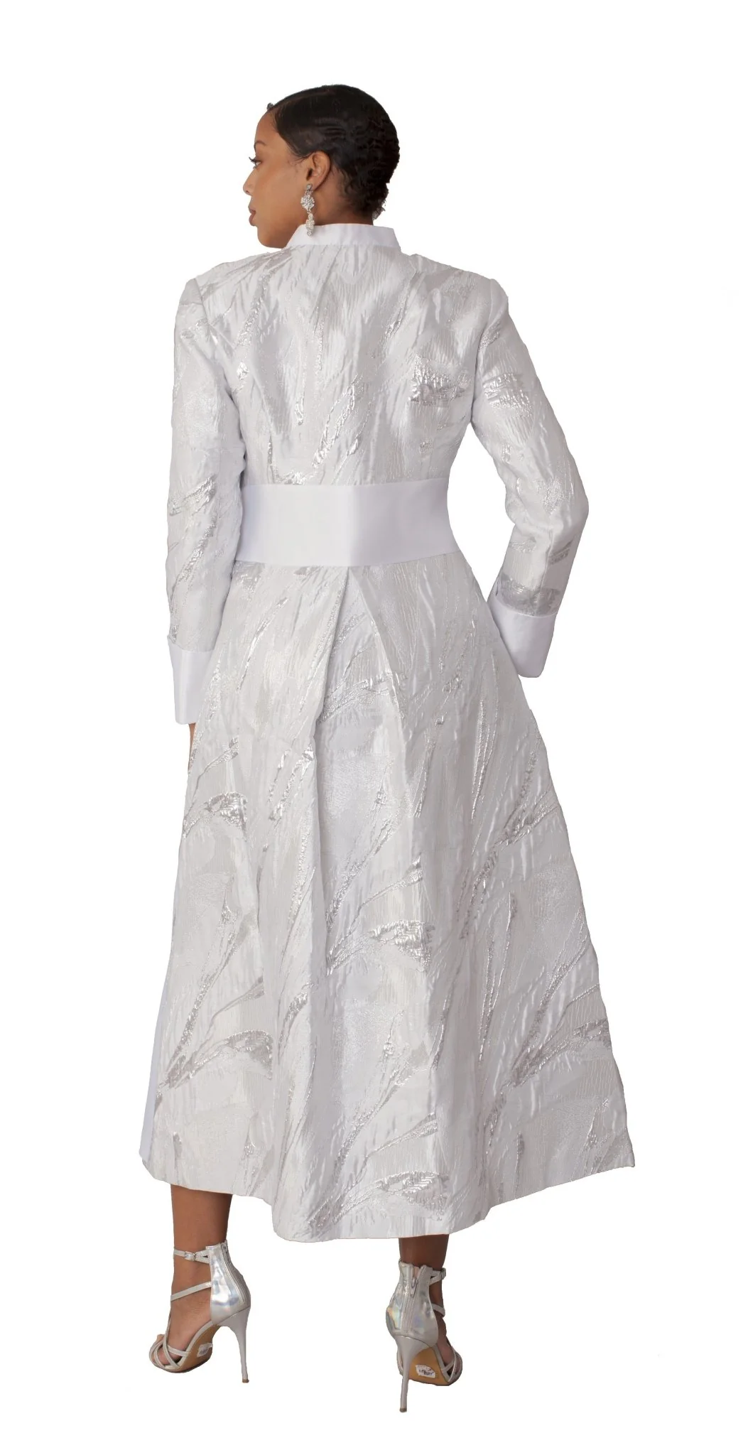 Plus Size Brocade Clergy Robe with Cross Brooch – 4821W - Image 4
