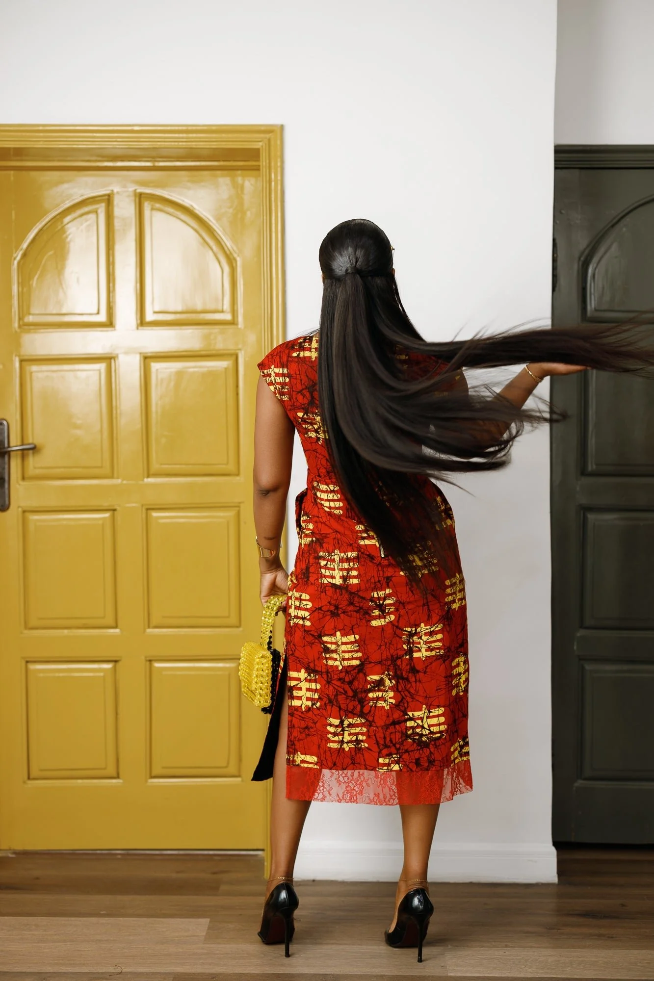 VICTORIA AFRICAN PRINT CAP SLEEVE MIDI DRESS - Image 4